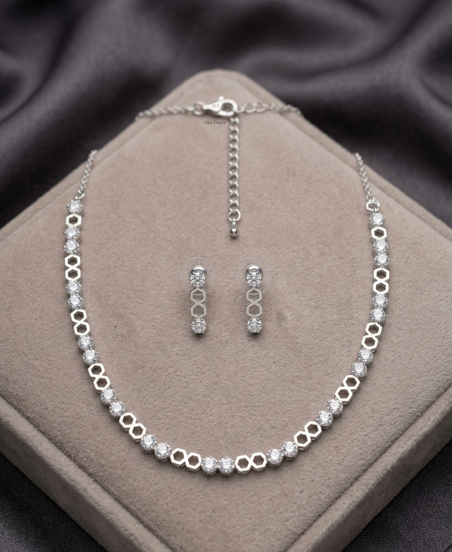 Crystal Hexa Shine AD Necklace Set