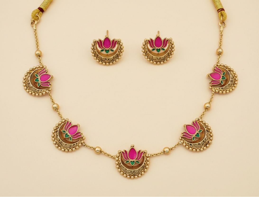 Lotus Pearl Light Necklace Set
