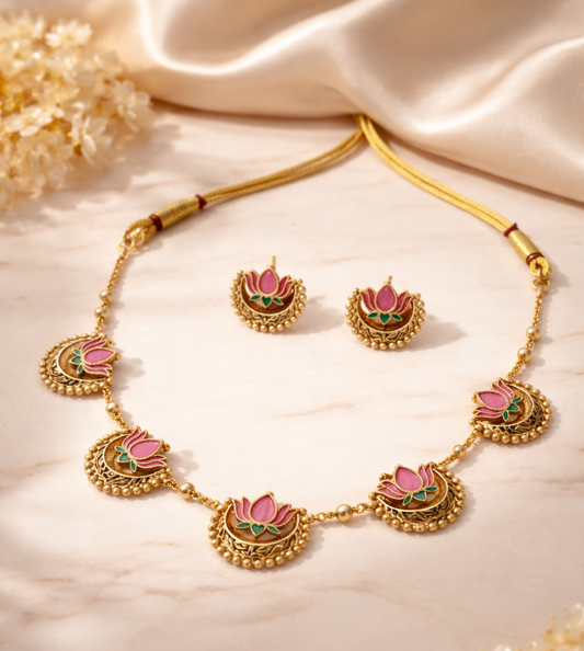 Lotus Pearl Light Necklace Set