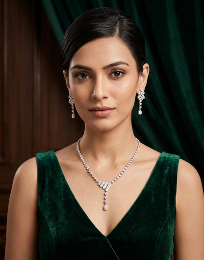 Silver Bloom AD Necklace Set